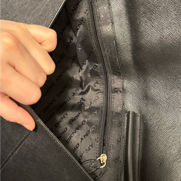 DKNY Black Leather Envelope hand bag Clutch - Picture 7 of 8